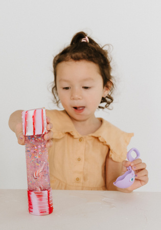 Jellystone, Sensoryczna butelka DIY Candyland Słodkości!