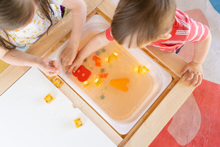 Glo Pals, Daniel Tiger Light-Up Cubes