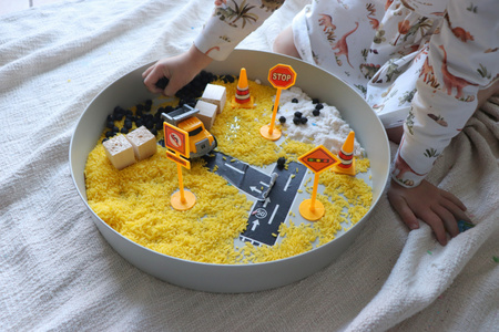 Jellystone, Tacka sensoryczna Play Tray Sage 2w1 pojemnik kolor zielony