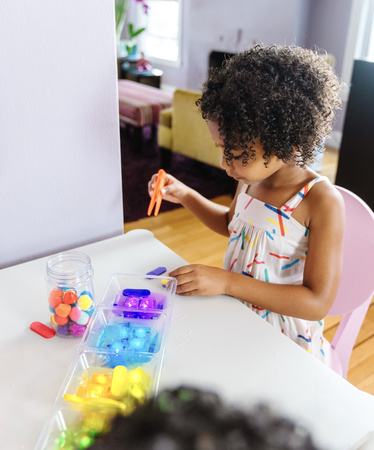 Glo Pals, Blair Light-Up Cubes